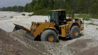 Trans Ghiaia Caterpillar 980G Wheel Loader Push Gravel [upl. by Aaron263]