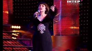 Mireille Mathieu PardonneMoi Ce Caprice Denfant Live 2011 [upl. by Otreblig]