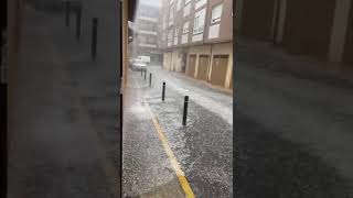 Tremenda granizada en Cacabelos [upl. by Tannenwald552]