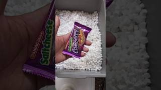 Mencari dan menemukan jajanan Khong guan saltcheese comberry didalam kardusshortsvideojajansnacks [upl. by Ardnuasal180]