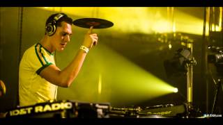 DJ Tiesto Live At Gatecrasher NEC 29112003 [upl. by Kafka]