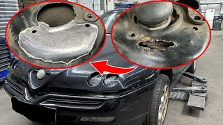 Reparatur der korrodierten Schraubenstelle des Stoßdämpfers bei einem Alfa Romeo [upl. by Dirfliw286]