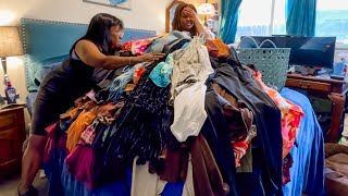 CLOTHING DECLUTTER amp TRYING A CAPSULE WARDROBE Decluttering my sisters closet Ep 7 [upl. by Greenstein]