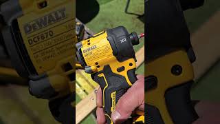 Dewalt DCF870 loves speed 2 75x43 mm screws [upl. by Conall]