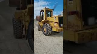 Chargeuse sur pneus Caterpillar 950B [upl. by Swetlana]