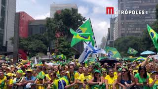 Apoiadores de Bolsonaro levam bandeiras de Israel para ato na Paulista [upl. by Weathers]