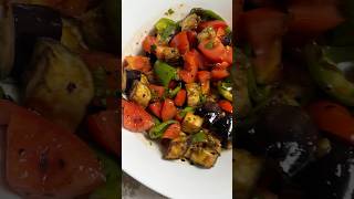 Теплый овощной салат🥗рецепт салат салатик теплыйсалат готовимдома вкусноипросто овощнойсалат [upl. by Hsur121]