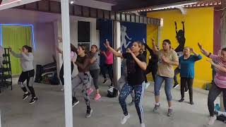 LA CHANCLETA CARIN LEÓN CARLOS VIVES CHIMBALA  ZUMBA 💃🏻 BAILE FITNESS [upl. by Lindie]