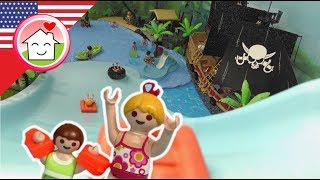 Playmobil english The Huge Slide at the Pirate Water Park  The Hauser Family [upl. by Shelden]