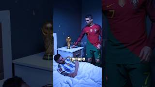 Ronaldo le Robo la Copa a Messi mientras Dormia [upl. by Dunson]