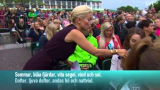 Sanna NielsenSommar sommar sommarAllsång på Skansen 2014 [upl. by Hajidahk]