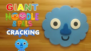 GIANT Noodle amp Pals PomPom clay cracking 거대 국수와 친구들 팜팜 점토 부수기 [upl. by Llednar]