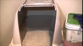 Catit Jumbo Hooded Cat Litter Pan Warm Gray Review [upl. by Aivlys866]