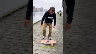 Bliv meget klogere på vores balanceboard når Christian fortæller om det i denne video 🌊🏄‍♀️🏂 [upl. by Adok]