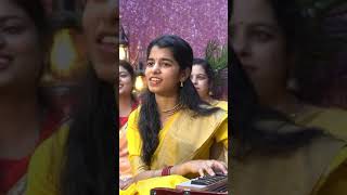 Maithili Thakur  Pata nahi kis roop me aakar Bhajan [upl. by Colston463]