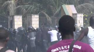 Colère au Sénégal contre une réforme controversée émeutes [upl. by Deedee]