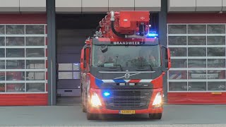 Brandweer Groningen Sontweg Hoogwerker 011851 met spoed naar verschillende meldingen in groningen [upl. by Nahs]