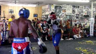 Guillermo Rigondeaux technical sparring [upl. by Alessandro]