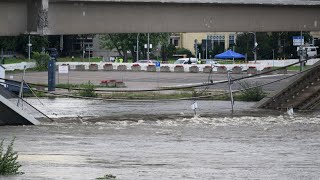 Eingestürzte Brücke in Dresden Aufräumarbeiten an Carolabrücke abgeschlossen [upl. by Llecrad]