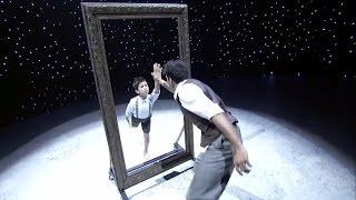 Un homme découvrant son reflet quotenfantquot dans un miroir danse contemporaine Sadopter Soi [upl. by Airyt]