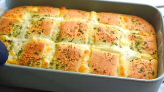 Easy Cheesy Garlic Bread in 4 StepsCheesy Garlic Bread RecipeGarlic bread recipe from scratch [upl. by Murial642]