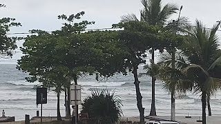 Mar chega próximo ao quiosques em Ubatuba SP [upl. by Bannasch]