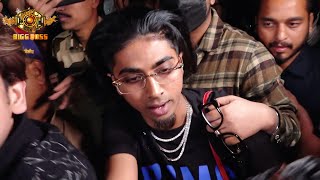 Bigg Boss 16 Winner MC Stan Arrives For Bigg Boss 17 Grand Finale [upl. by Lleroj642]