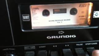 Grundig CNF 300 Super Hifi  Kassettendeck  Tape Deck [upl. by Seema]