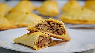 EASY Mince BEEF and mushroom HAND pies [upl. by Swee]