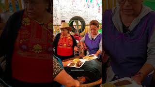 Mole tradicional fiesta food oaxaca mixteca comida streetfood tradiciones recetas mole [upl. by Mines967]