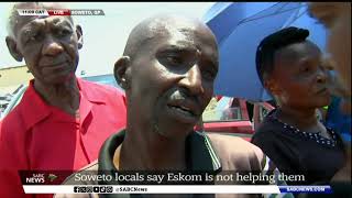 Prepaid Meters  Soweto residents say Eskom is not helping them with recoding of prepaid meters [upl. by Magnum]