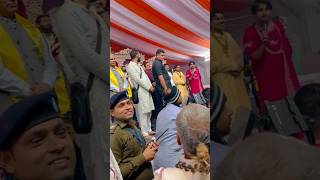 Bageshwar Dham Pe Papa ki duty😍🙏🏻trendingshorts shorts short ytviral shortvideo [upl. by Artemisa]