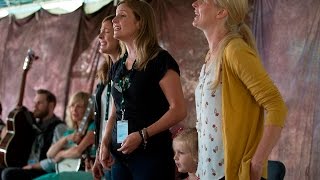 Ennis sisters at FOLK40  Folks Festival 2016 [upl. by Ev]