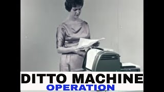 HOW TO USE A 1960s DITTO MACHINE MIMEOGRAPH SPIRIT DUPLICATOR PHOTOCOPIER 43624 [upl. by Ifar]