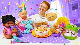 Neue Puppen Spiele für Kinder Irene und Baby Born Süßigkeiten am Geburtstag [upl. by Bohlen]