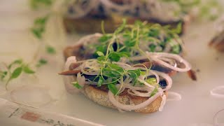 【圣骑字幕】Marco Pierre White鳀鱼吐司Anchovies on Toast [upl. by Bryanty]