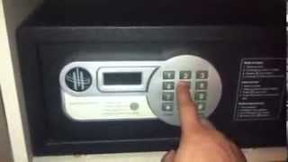 How to hack hotel safe [upl. by Aryas]