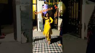 Gore tan se sarakta jaaye 🎵Bollywood songtrending dance video 📸🔥viral ♾️ [upl. by Noruq]