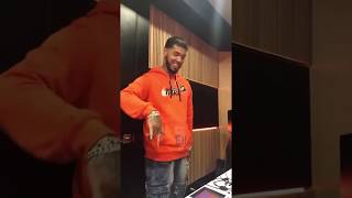 Anuel bailando Celoso en El Estudio [upl. by Ethelind158]