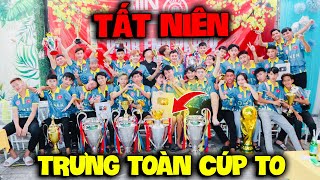 Vlog  Quý11N Đem Toàn Cúp Khủng Ăn Tất Niên Cùng Cả Team Q11N [upl. by Klement]