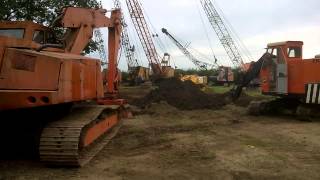 Priestman Mustang fitted with a Cross Ram Grab [upl. by Yahsan]