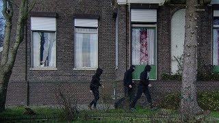 Scheemda Man 62 in zijn woning bedreigd en bestolen [upl. by Corbin]