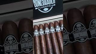 A JR Cigars Exclusive Lunatic Boneshaker Rich full maduro TheBlendingRoom [upl. by Ayrolg135]