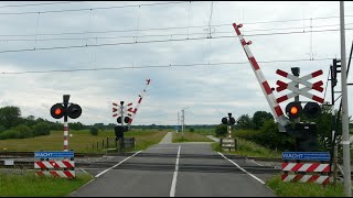 Spoorwegovergang Zwolle  Dutch railroad crossing [upl. by Yot]