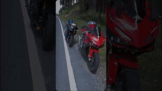 CBR 150R vs R15 150 [upl. by Niffirg]