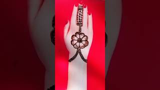 Machis ki tilli se banaen beautiful mehandi designeasytrickyoutubeshorts mehandi shorts [upl. by Vaenfila]