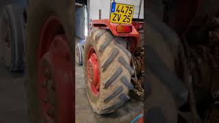 chargement véhicules tracteur massey Fergusson dans un conteneur 40 pieds DINGUISSA EXPRESS [upl. by Amalea]