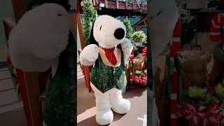 Snoopy  Knott’s Merry Farm  Happy Holidays Knott’s Berry Farm snoopy knottsberryfarm christmas [upl. by Eelrac]