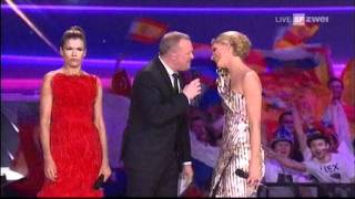 Anke Engelke poliert Stefan Raab die Fresse beim Eurovision Song Contest 2011 [upl. by Llenrrad]