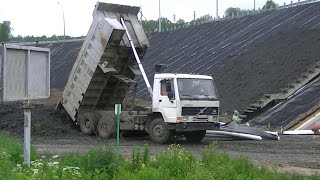 Volvo FL10 tipper unloading [upl. by Cesare]